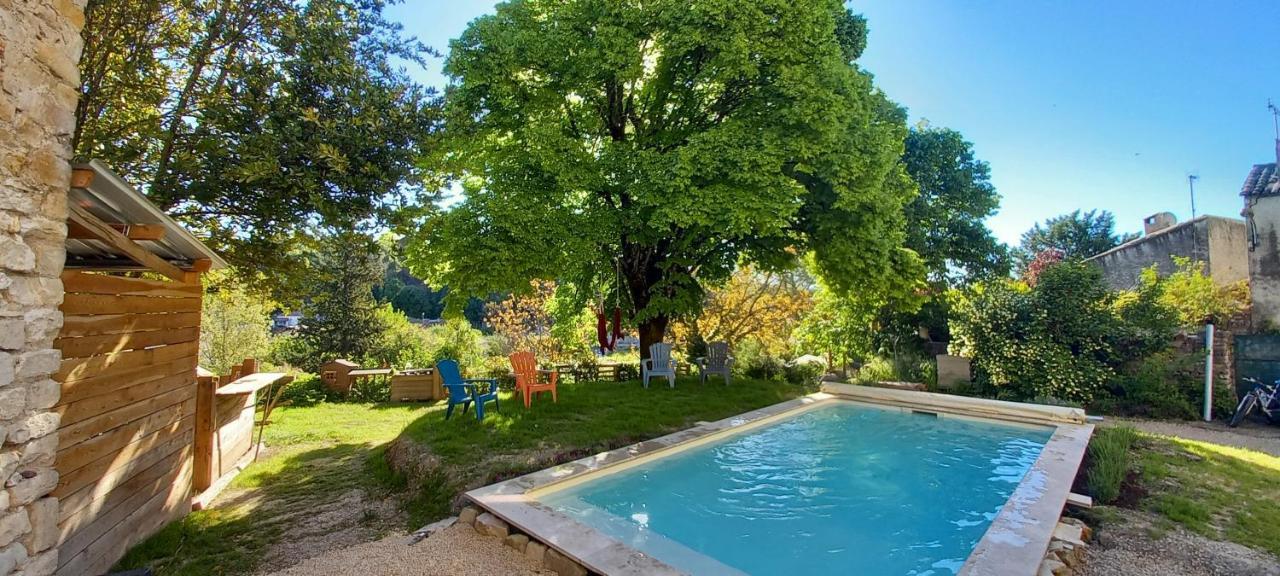 Chambre Du Tilleul - Charme, Confort Et Piscine Sigonce Luaran gambar